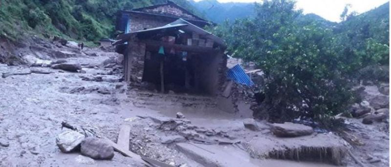 बागलुङ बाढी : आफ्नो छोराको शव अर्कैले दाहसंस्कार गरे